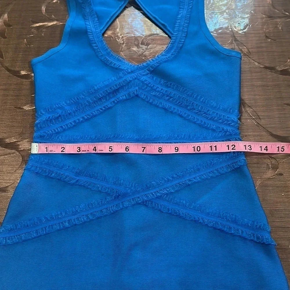 Bebe LUXE BANDAGE HALTER CRISS CROSS DRESS - Picture 13 of 14